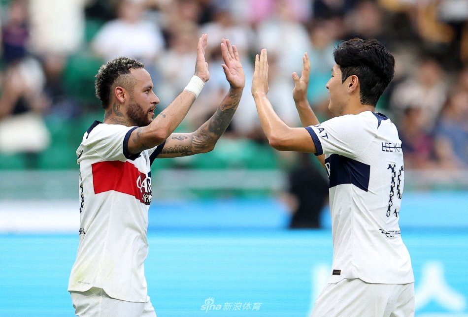 反映了足球 反映了足球